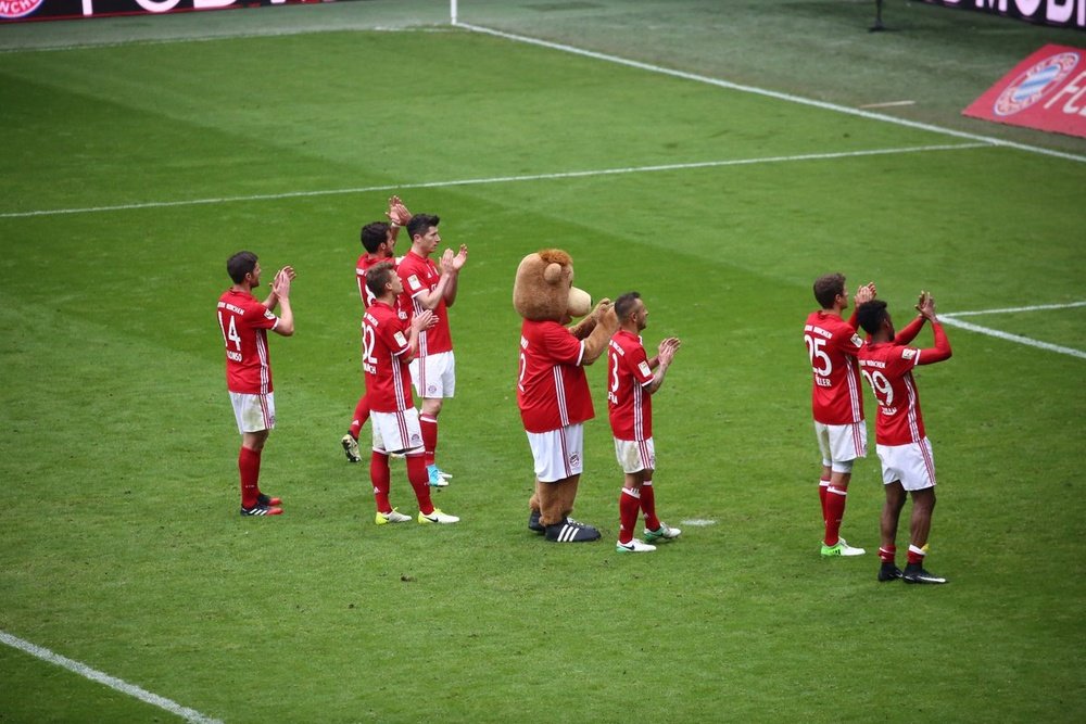 Fc Bayern Munich celebrating with the Fans. AFP