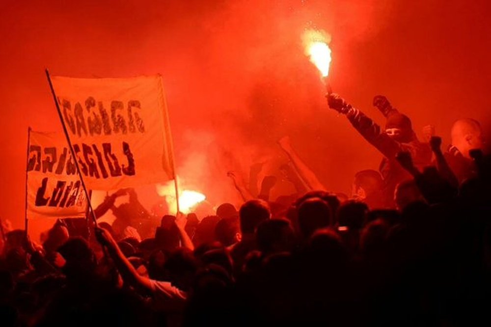 La afición del Nantes, en el enfrentamiento ante el Olympique de Marsella. Twitter