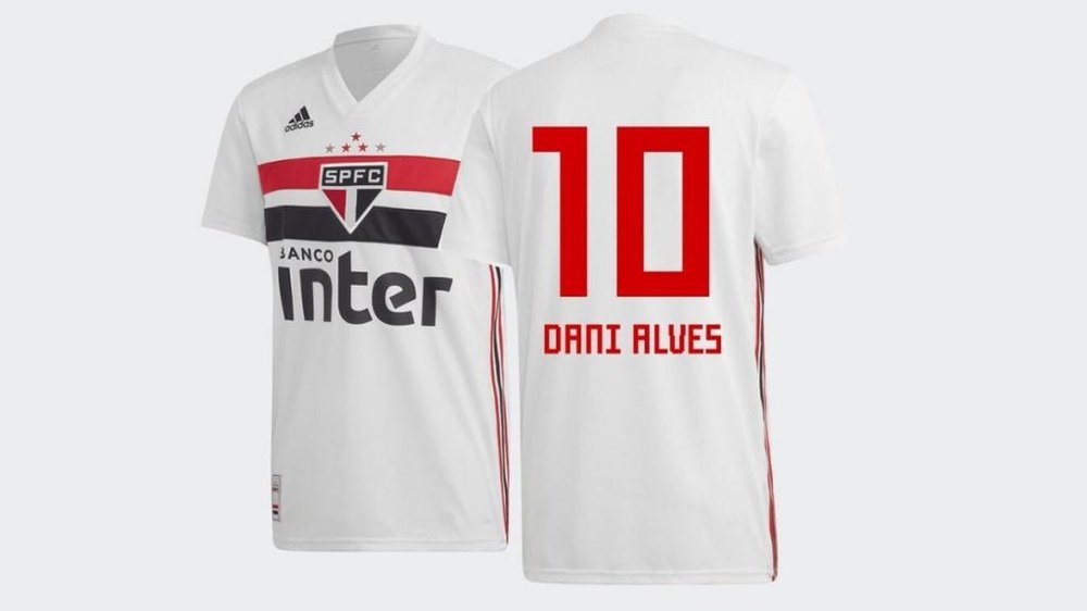 Dani Alves terá camisa com número de craque. SaoPaulo