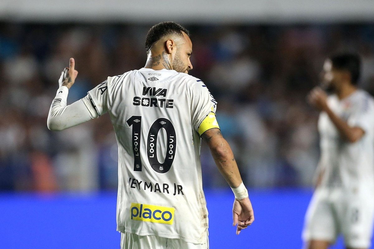 Neymar, feliz com o futebol apresentado em seu retorno. EFE