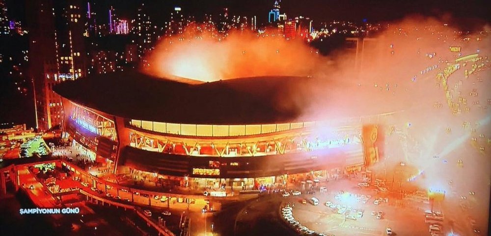 Galatasaray fête le titre. Twitter/GalatasaraySK