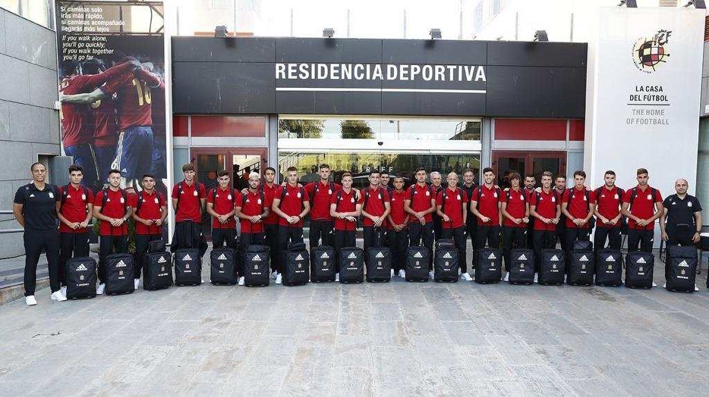 La Selección Española Sub 19, a conquistar Armenia. Twitter/sefutbol