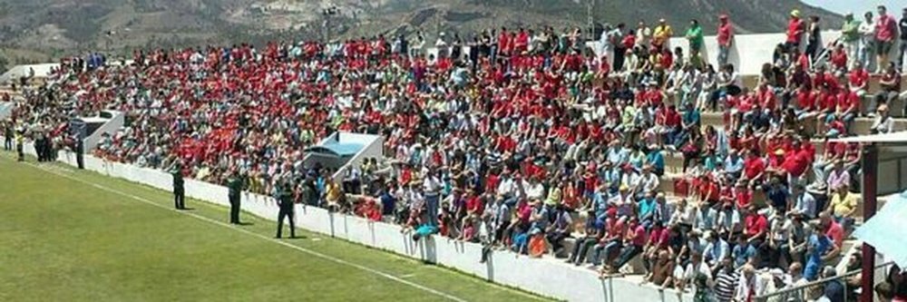 La grada lateral de La Arboleja, estadio del Cieza, durante un partido. CD_Cieza