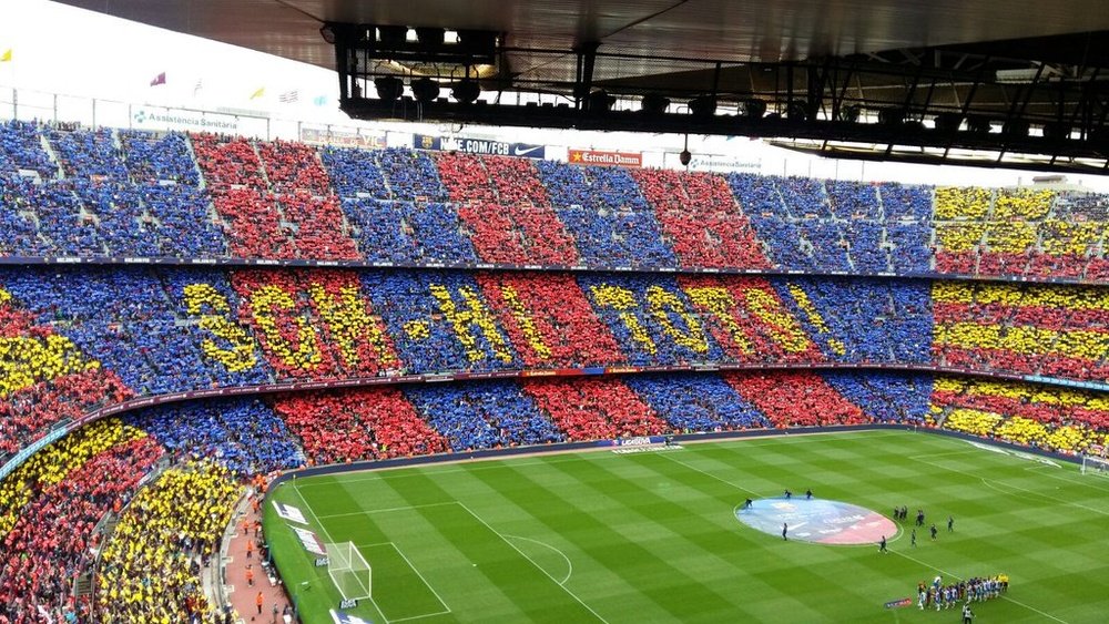 Récord de asistencia en el Camp Nou en un derbi. EFE/AFP