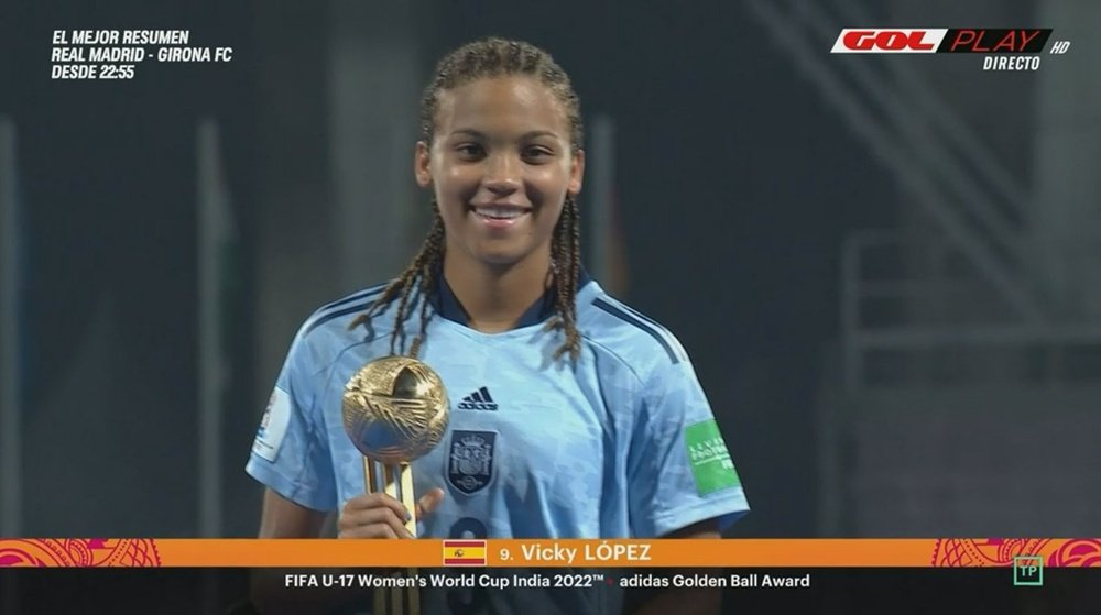 Vicky López recibió el premio a la mejor jugadora del Mundial Sub 17 Femenino. Captura/GOLPLAY