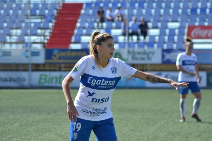 Natalia Ramos renueva con el Granadilla hasta 2021