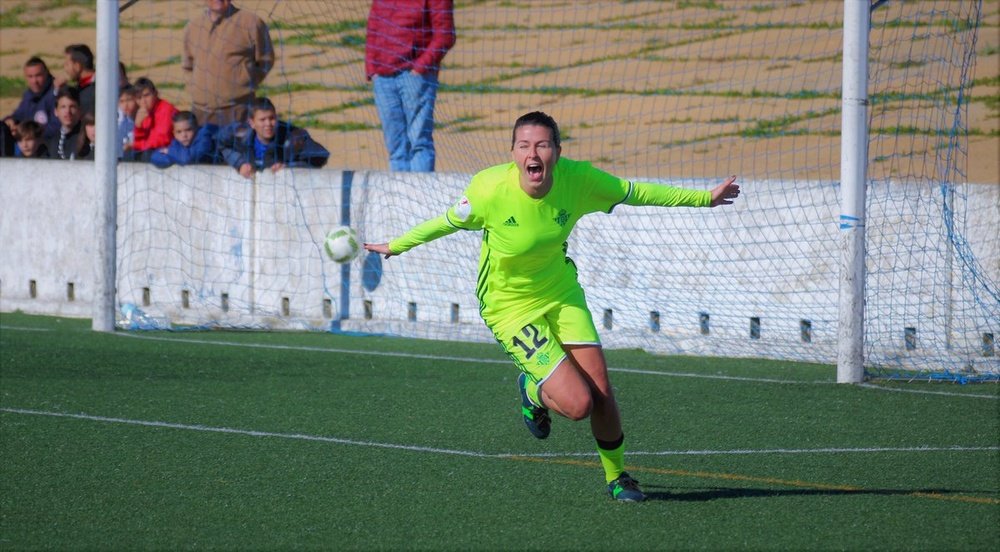 El Real Betis Féminas se lleva el derbi andaluz ante el Sporting de Huelva. RealBetisBalompié