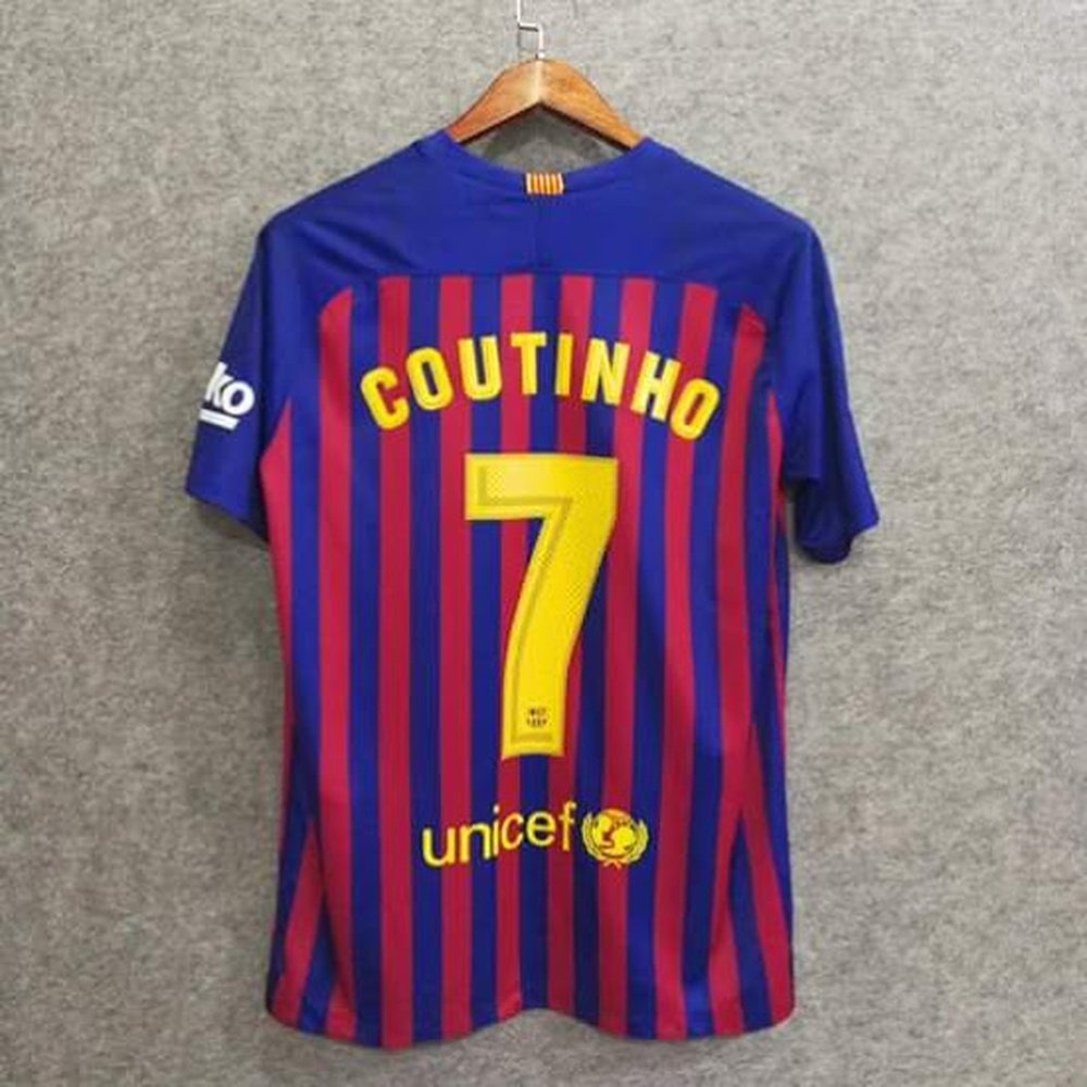 A próxima camisa principal do Barcelona. FootyHeadlines