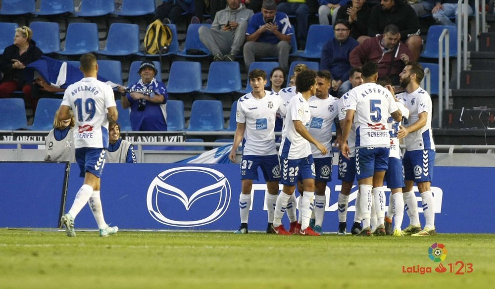 El Tenerife quiere ganar ante el Huesca para seguir luchando por el 'play off'. LaLiga