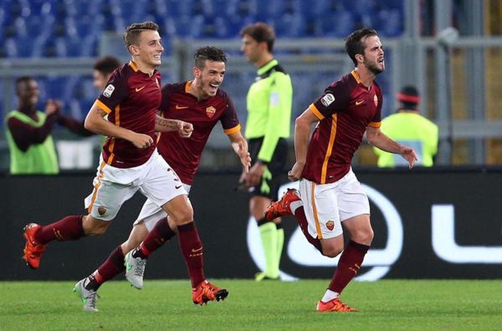 La Roma consiguió los tres puntos ante el Empoli y amenaza a la Fiore, líder. Twitter.