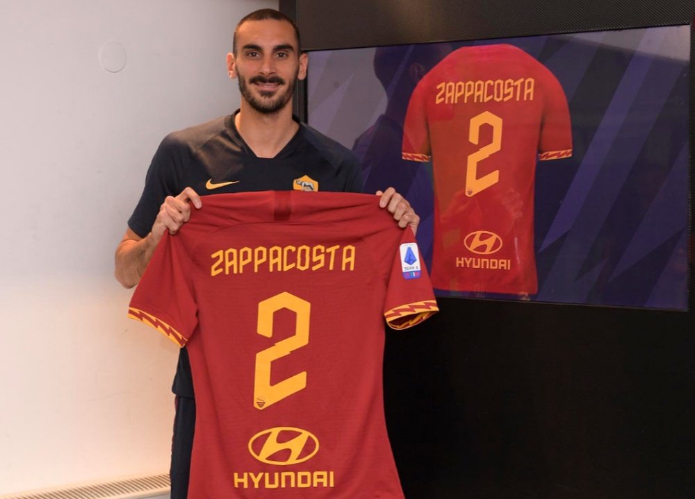 La Roma hizo oficial la llegada de Zappacosta. Twitter/OfficialASRoma