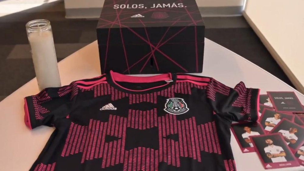 Le design surprenant du nouveau maillot du Mexique. Captura/Twitter/miseleccionmx