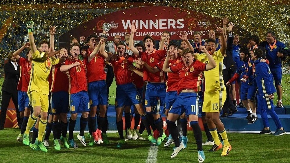 España derrotó a Inglaterra en los penaltis. Twitter/JulenLopetegui