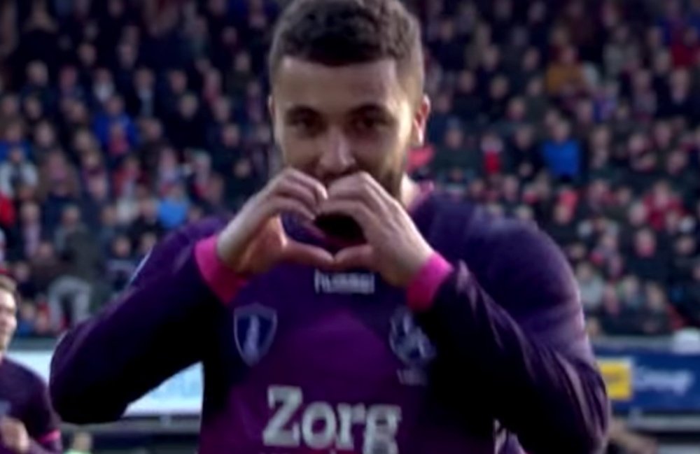 Labyad sufrió molestias en la ingle en el último partido del Utrecht. Captura