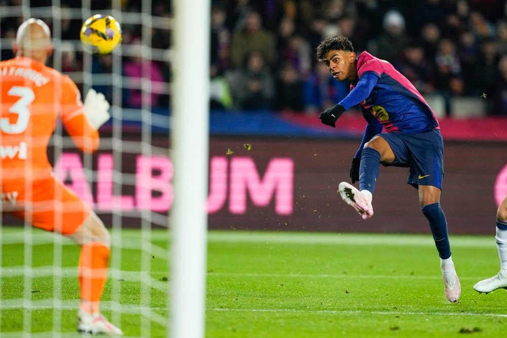 Barca hope to have Yamal back within a month. EFE