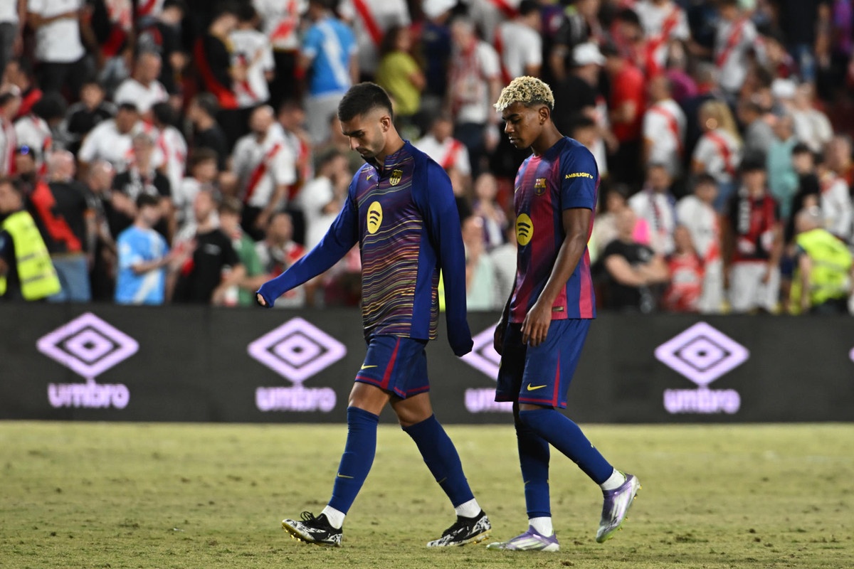 Joan García y el VAR evitan el naufragio en Vallecas