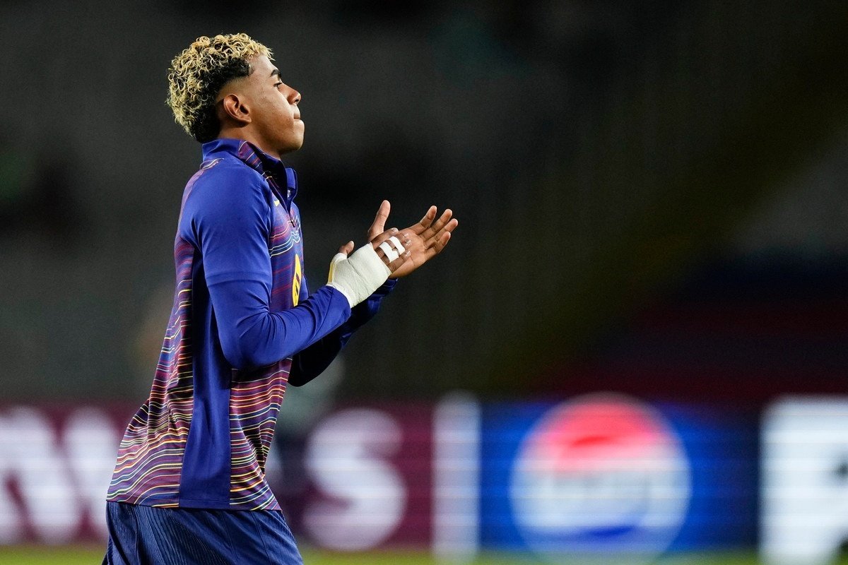 Lamine Yamal domina l'Europa nei dribbling nel 2025