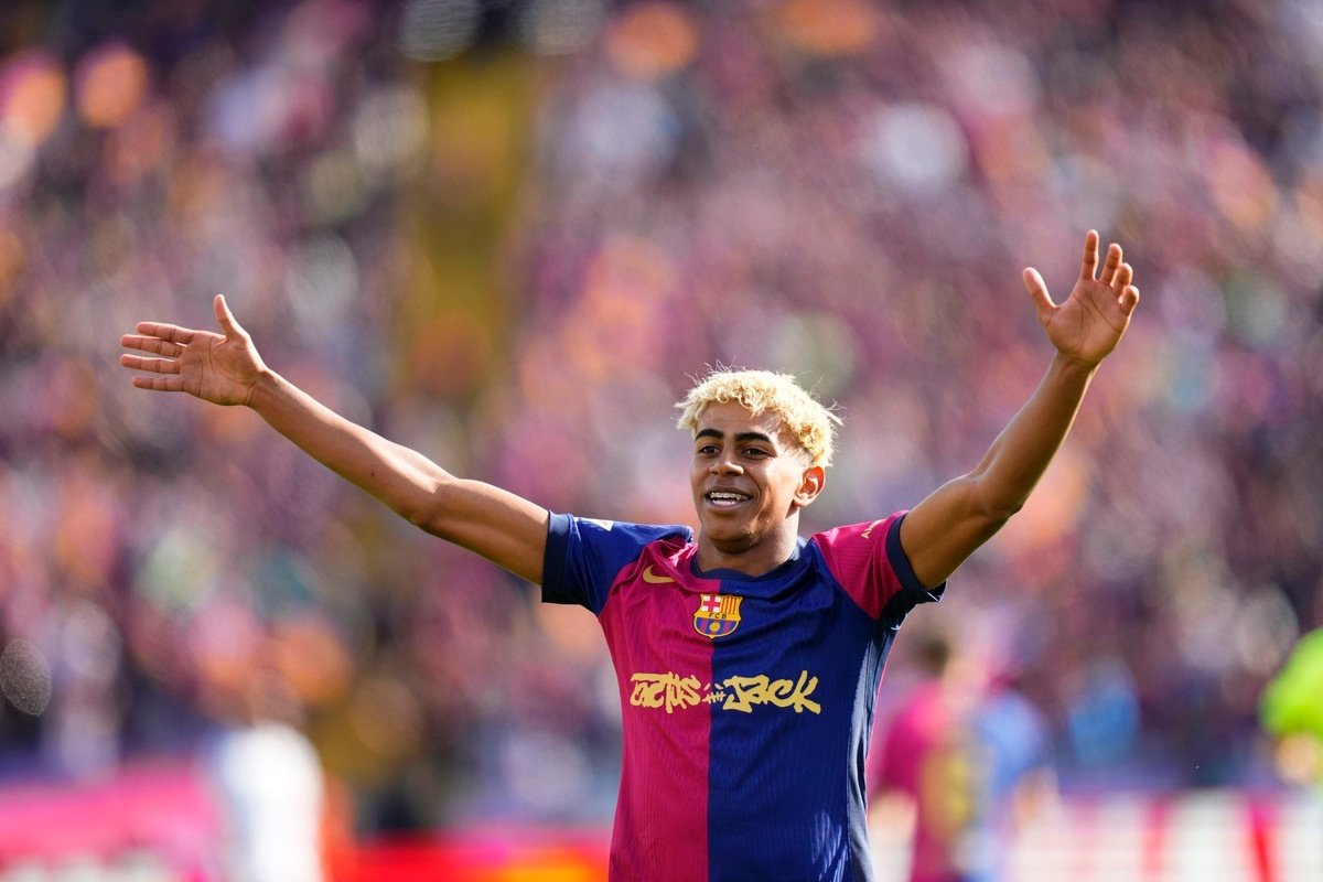Por dentro dos números do novo contrato de Yamal com o Barcelona. EFE