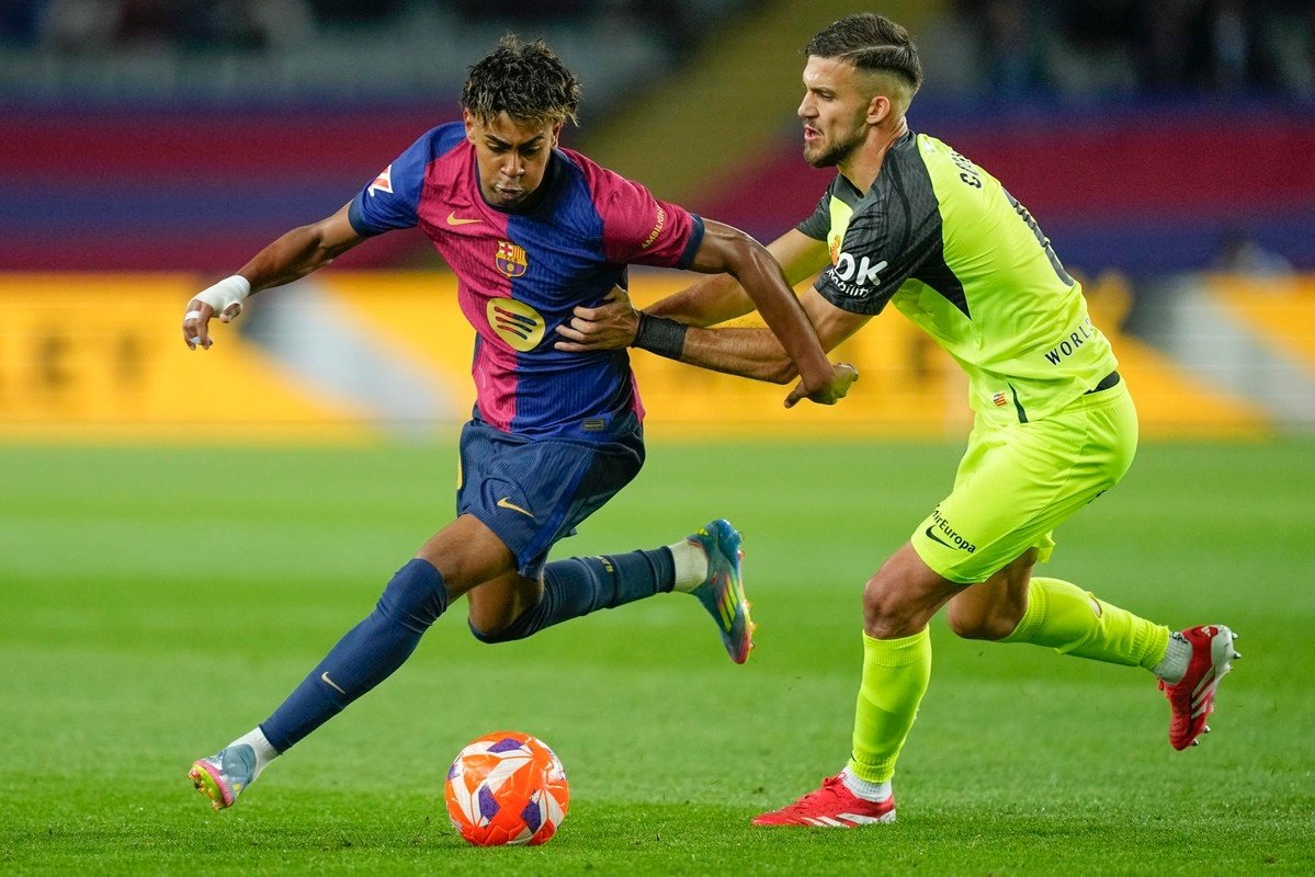 Lamine fue el mejor contra el Inter. EFE/Enric Fontcuberta