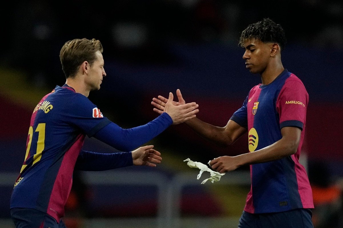 Laporta ultima la renovación de Lamine y quiere la de De Jong