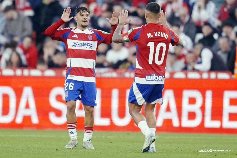 El Granada disfruta de que el Racing sea mortal por fin