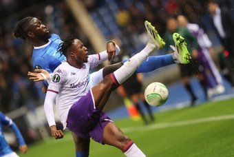 A Fiorentina empatou 2-2 com o Genk na primeira jornada do Grupo F da Conference League. O golo milagroso de Mark McKenzie complementou o bis de Luca Ranieri e o golo do Genk marcado por Andi Zeqiri.