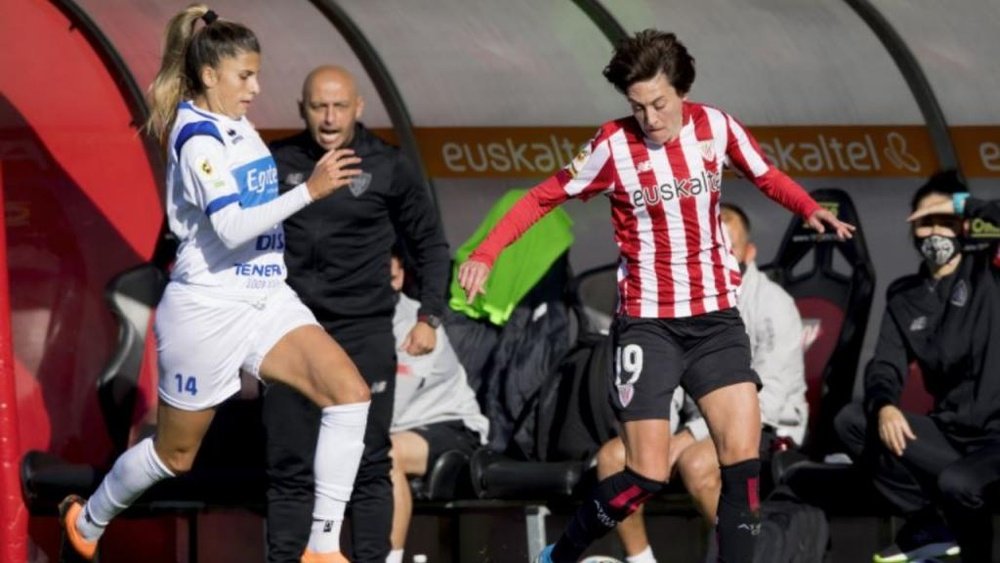 Lucía rascó un empate del choque ante el Granadilla Tenerife. Twitter/UDGTenerife