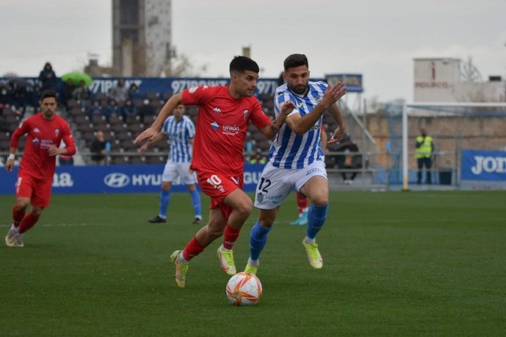 Canario rescata al Atlético Baleares ante el Alcoyano