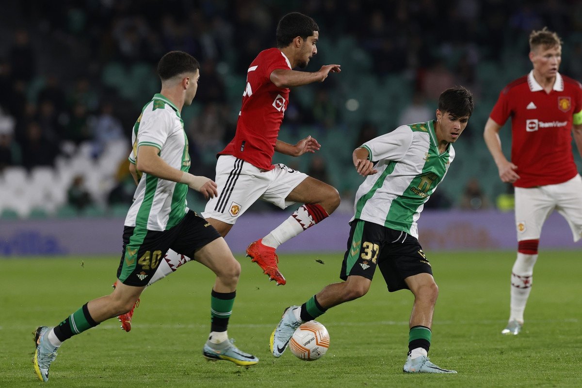 Betis looking to make history against Man United