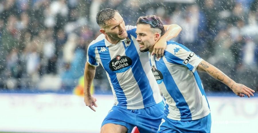 El Dépor saborea un empate que el Sporting lamenta