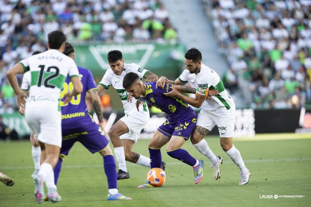 El Elche se aprovecha de un Málaga en bañador. LaLiga