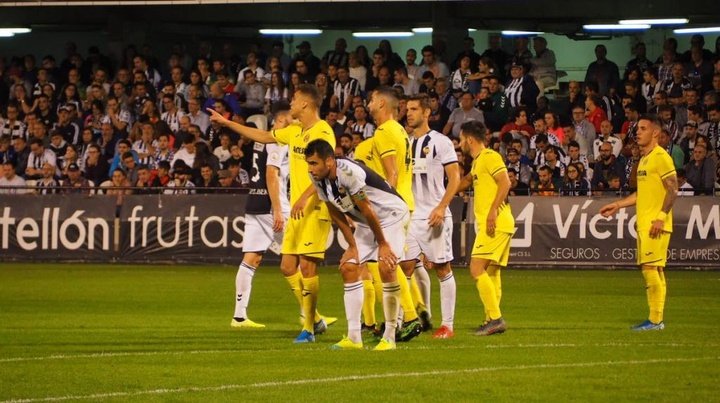 El Castellón sucumbe en el derbi ante un Villarreal B con ocho