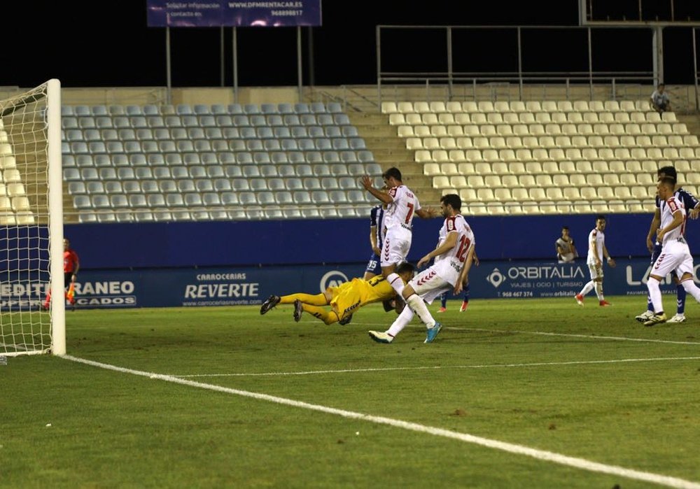 El Lorca vence a la Cultural en su primer partido en Segunda. CyDLeonesa