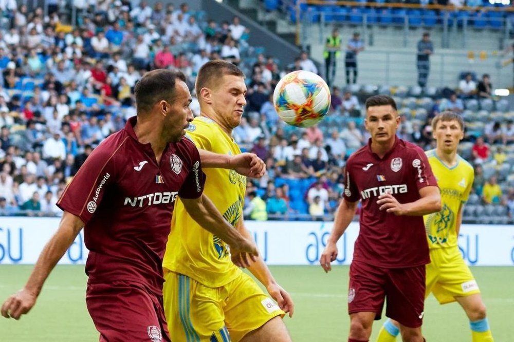 Cluj devient le premier club à bénéficier du changement de règle avec les buts à l'extérieur. Astana