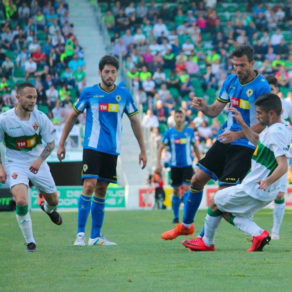 Lance del partido entre el Elche y el Hércules de la Jornada 37 de la 17-18. Twitter/CFHércules