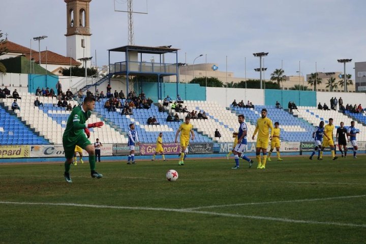 Las Palmas Atlético coge oxígeno en Melilla con un penalti en el último minuto