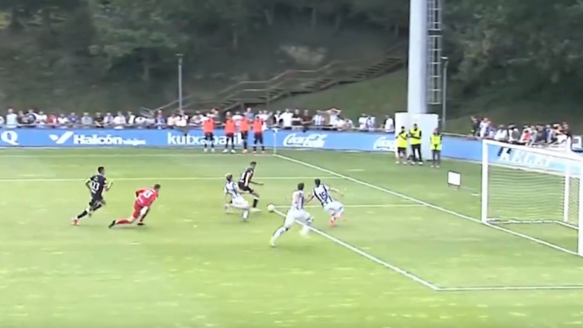 La Real Sociedad B perdió por 0-1 ante el Mérida, pero se valió de la ida y de la ventaja por mejor clasificación para colarse en la final del 'play off' de ascenso a Segunda División. Los extremeños se quejaron amargamente del arbitraje.