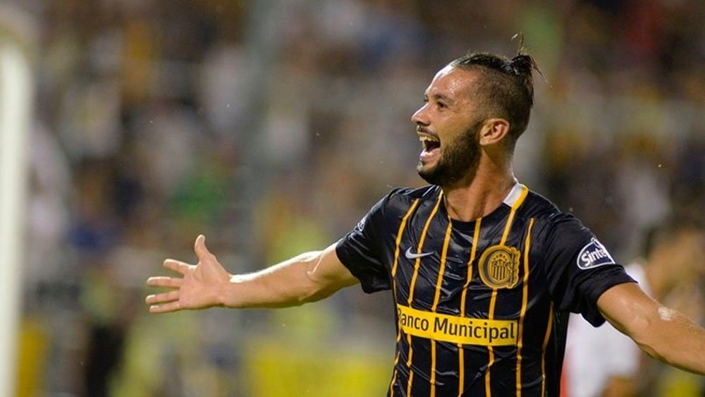 Larrondo jugará en River los próximos cuatro años. EFE