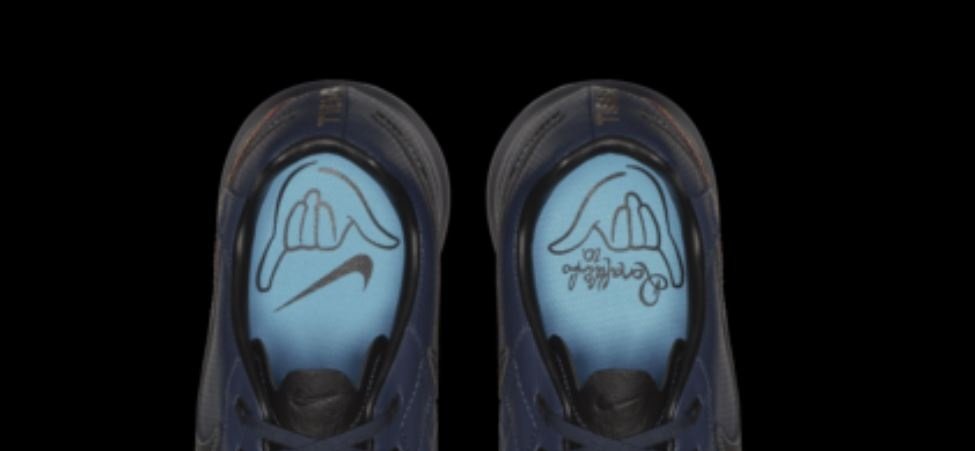 R10': las botas de Nike homenaje a la carrera de Ronaldinho