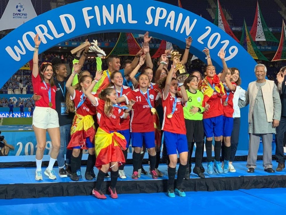 Las chicas del Espanyol conquistaron la Danone Nations Cup 2019. RCDEspanyol