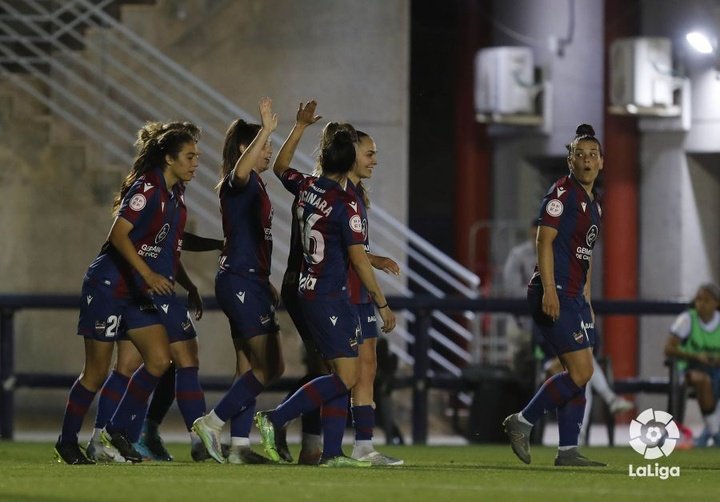 El Levante Femenino cierra una temporada gris con goleada