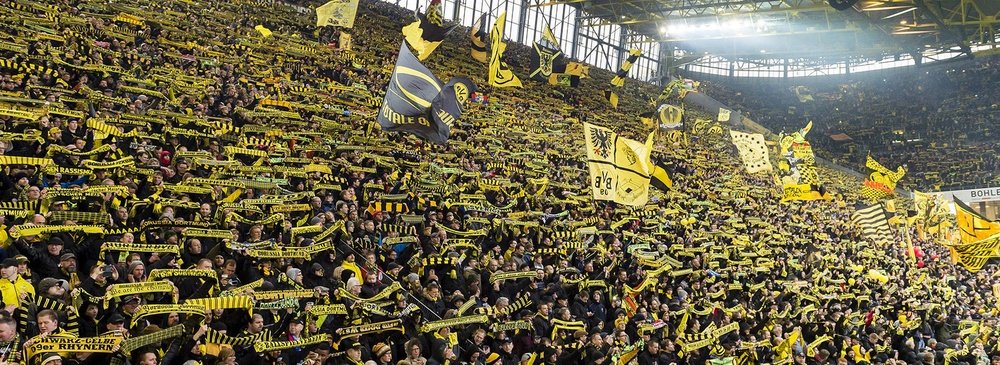 Las gradas del Westfalenstadion, hogar del Borussia Dortmund, llenas hasta la bandera. BVB