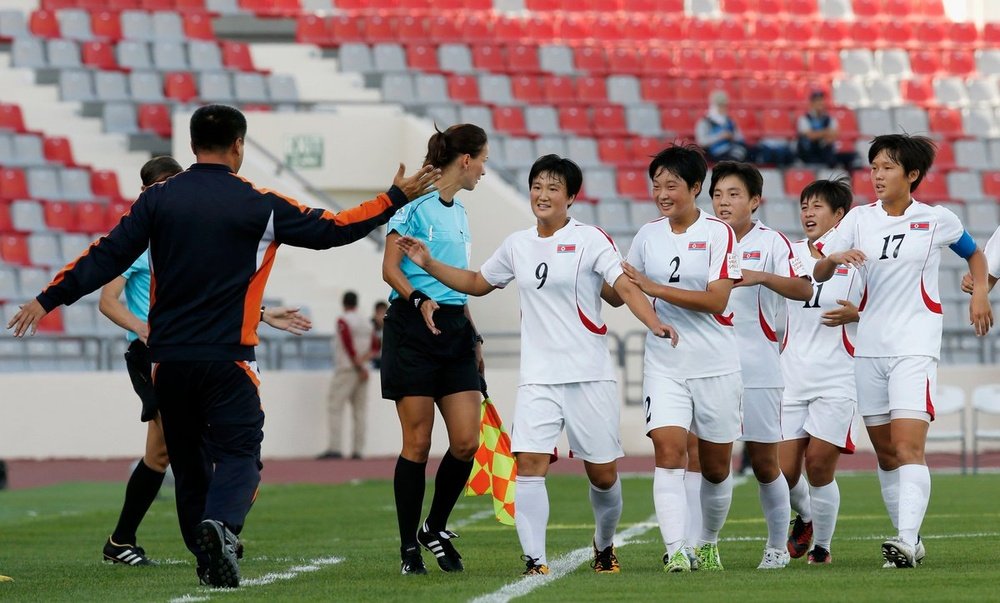 Las jugadoras de Corea del Norte Sub 17 no dieron señales de marcas deportivas. FIFA