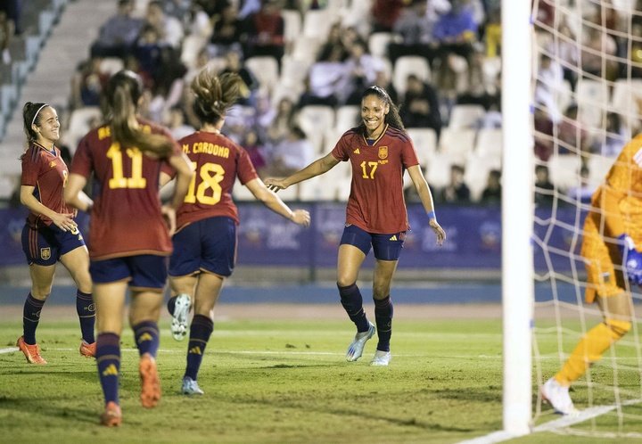 España Femenina goleó a Argentina por 7-0. EFE/RFEF