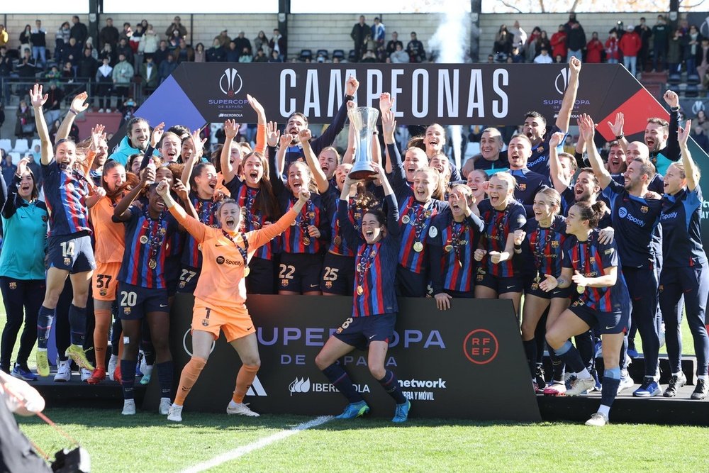 El Barcelona se impuso a la Real Sociedad por 0-3 en la final de la Supercopa de España. EFE
