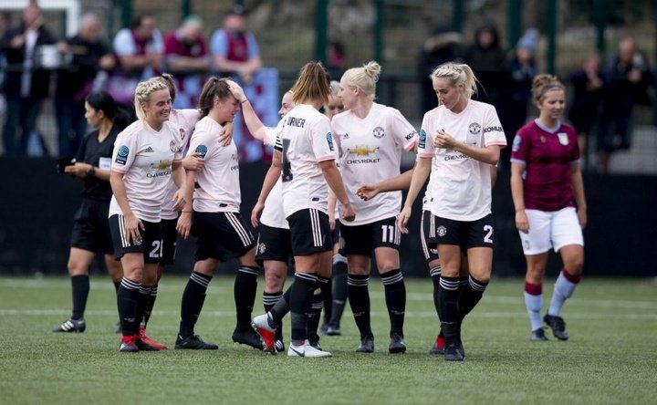 El United Femenino arrolla en su regreso