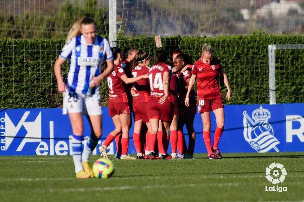 El Sevilla Femenino goleó por 0-3 a la Real Sociedad en la Liga F. LaLiga