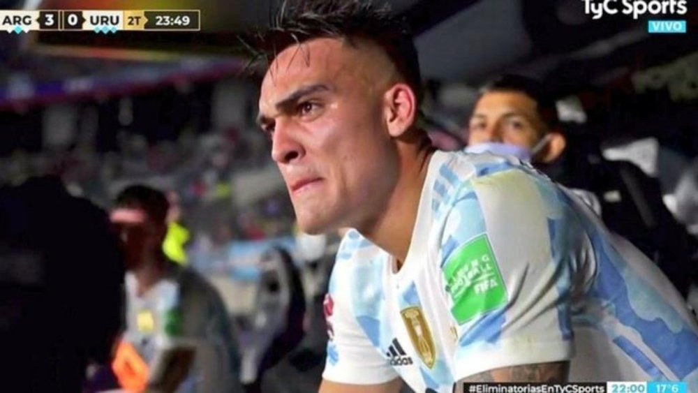 A Lautaro se le saltaron las lágrimas en la victoria ante Uruguay. Captura/TyCSports