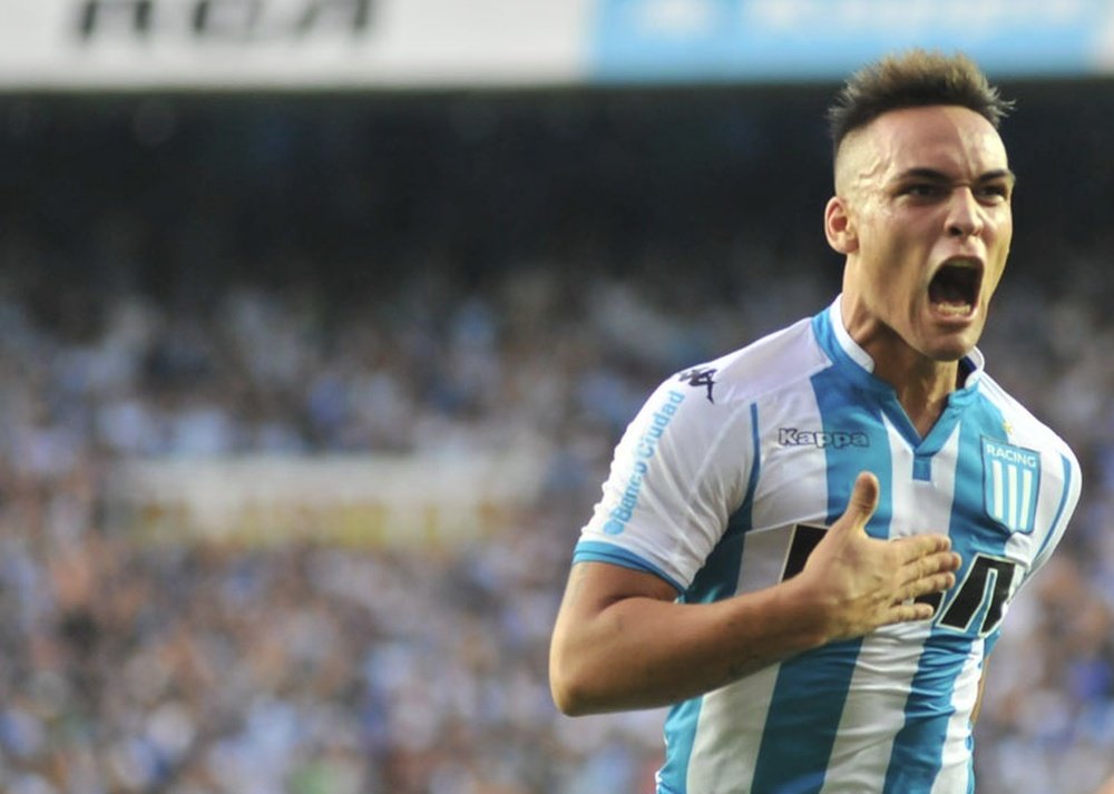 Lautaro Martinez denies having signed a pre-contract agreement with Inter. EFE