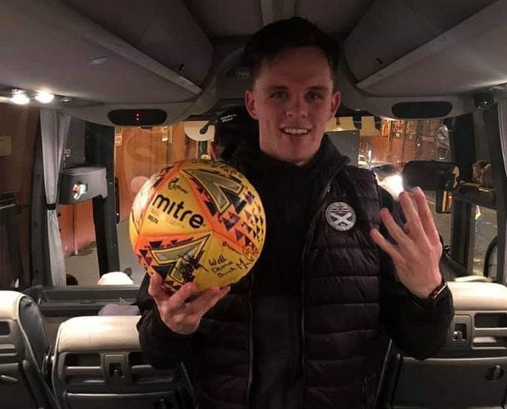 Swansea City want to agree an early deal for Lawrence Shankland. TWITTER/AYRUNITEDFC